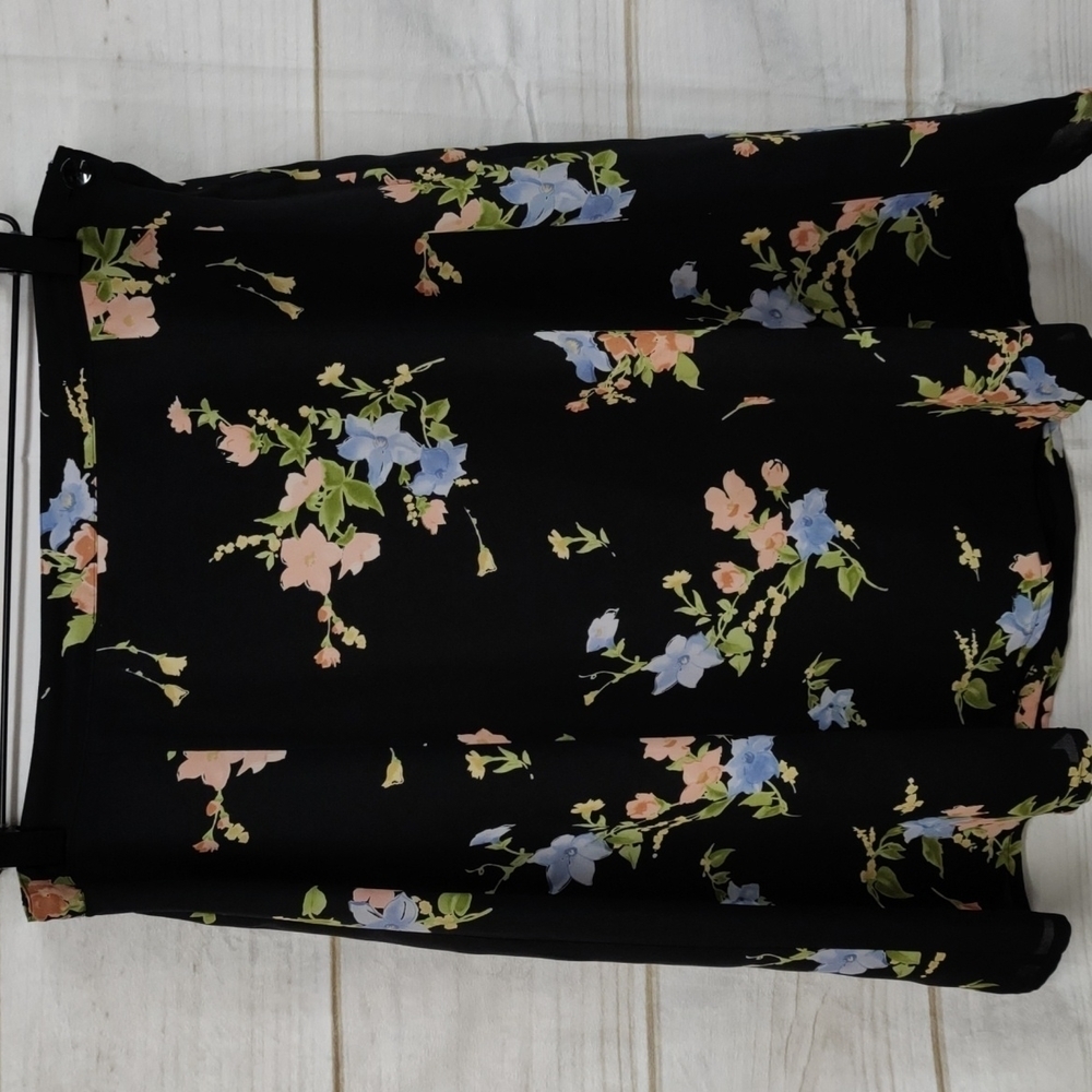 Liz Claiborne Villager. Black Floral A-Line Skirt. Size 14.